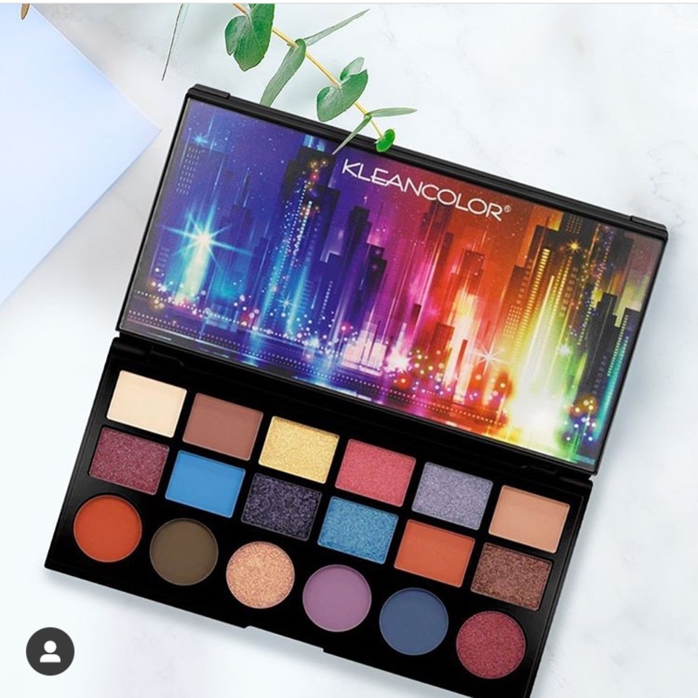 Makeup eyeshadow Palette 18 colors pinks